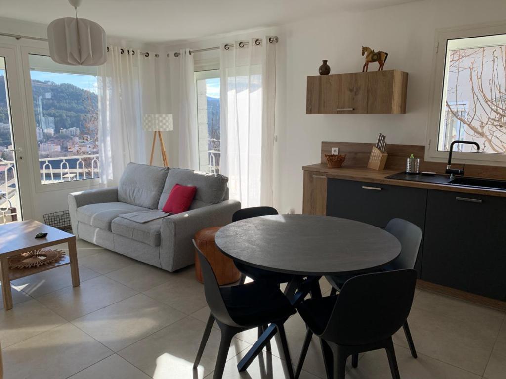 Apartment T4 Vue Imprenable Montagnes Et Gap